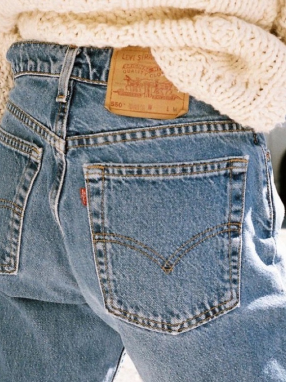 Levi’s | Vintage Relaxed Fit 550’s in Medium Blue Wash